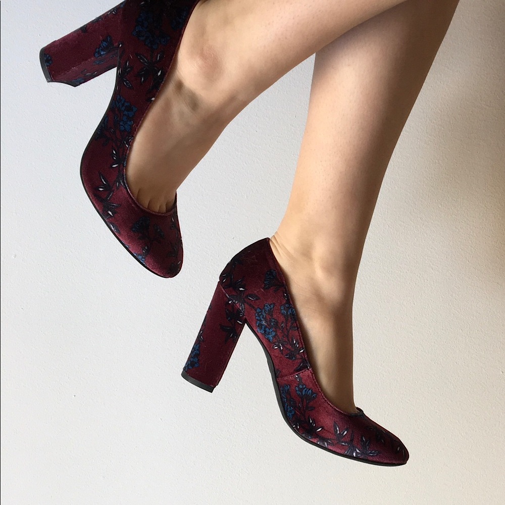 Libby Edelman Burgundy Velvet Heels